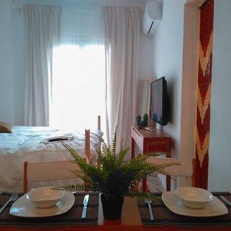 White Tundra Studio Atenas Exterior foto