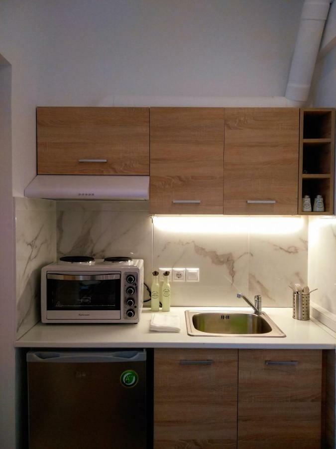 White Tundra Studio Atenas Exterior foto